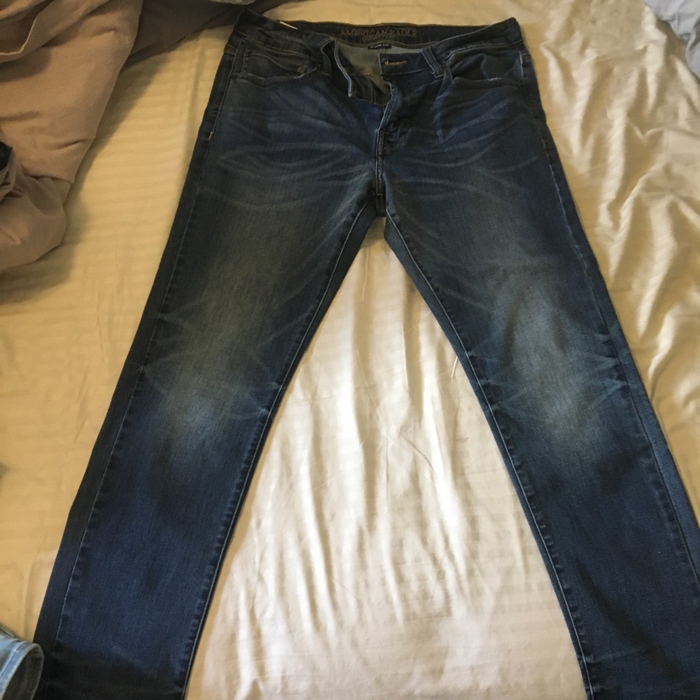 American Eagle dark blue skinny jeans.